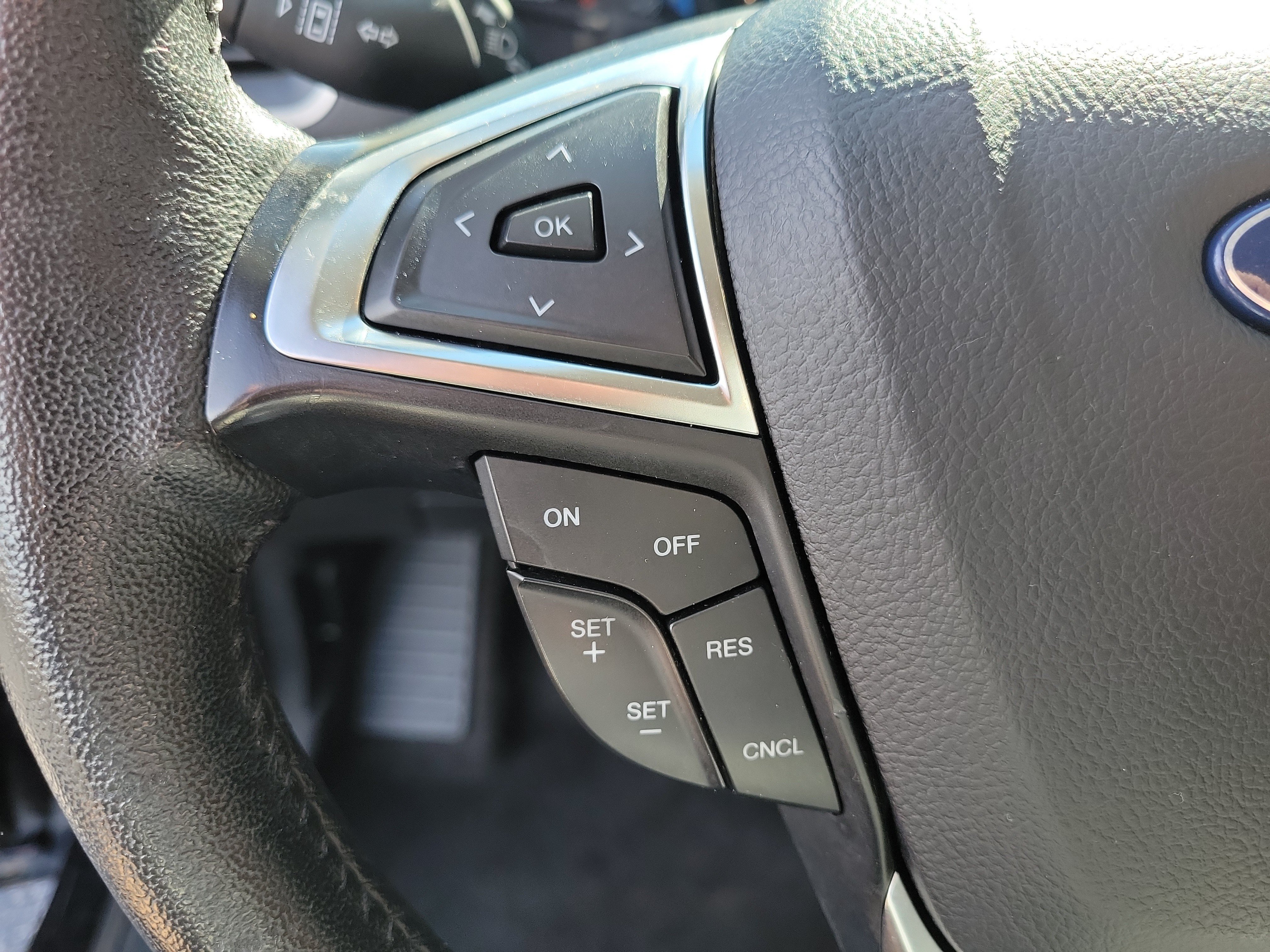 Used 2024 Ford Edge SEL AWD/4WD image 30