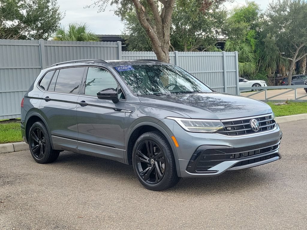 Certified 2023 Volkswagen Tiguan SE R-Line FWD image 2