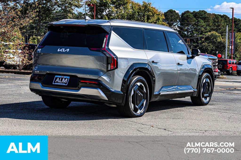 Used 2024 Kia EV9 Land image 6