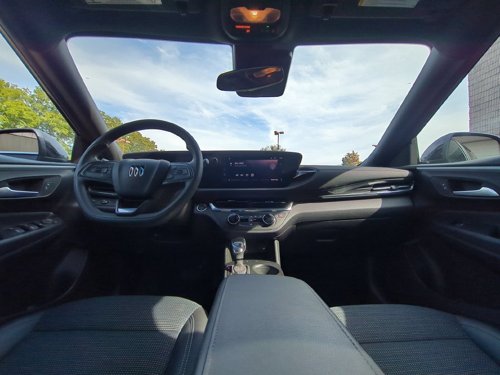 Used 2026 Buick Envista Preferred FWD image 25