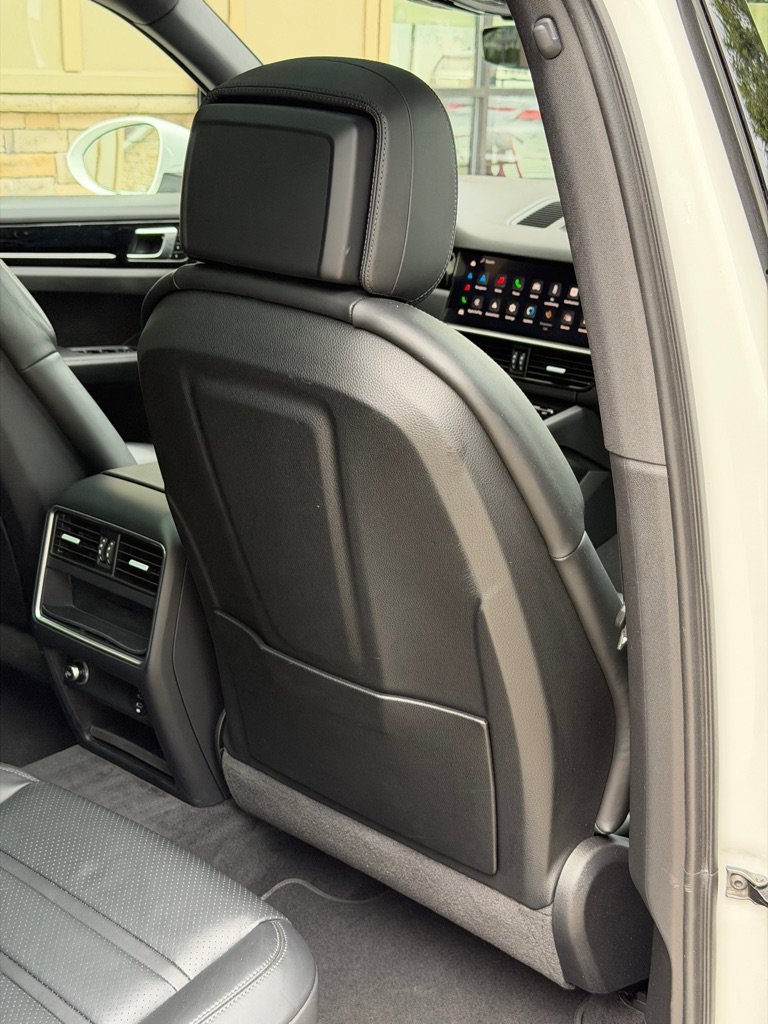Used 2023 Porsche Cayenne AWD/4WD image 85