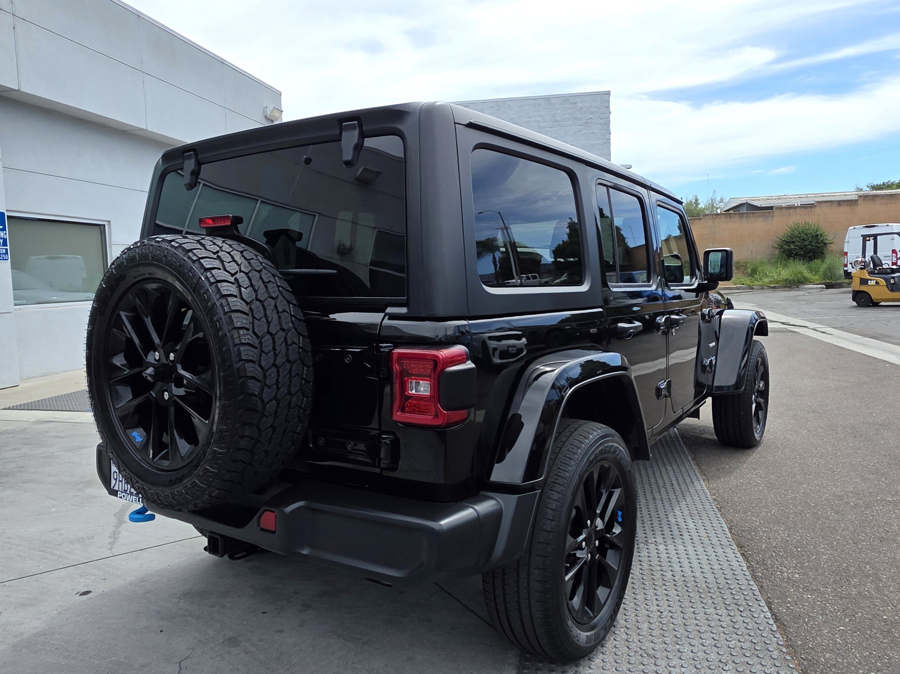 Certified 2023 Jeep Wrangler Sahara image 5