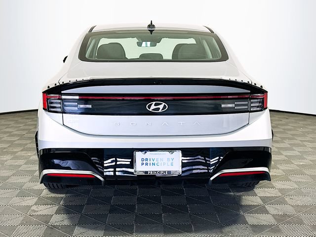 Used 2025 Hyundai Sonata SEL FWD image 7