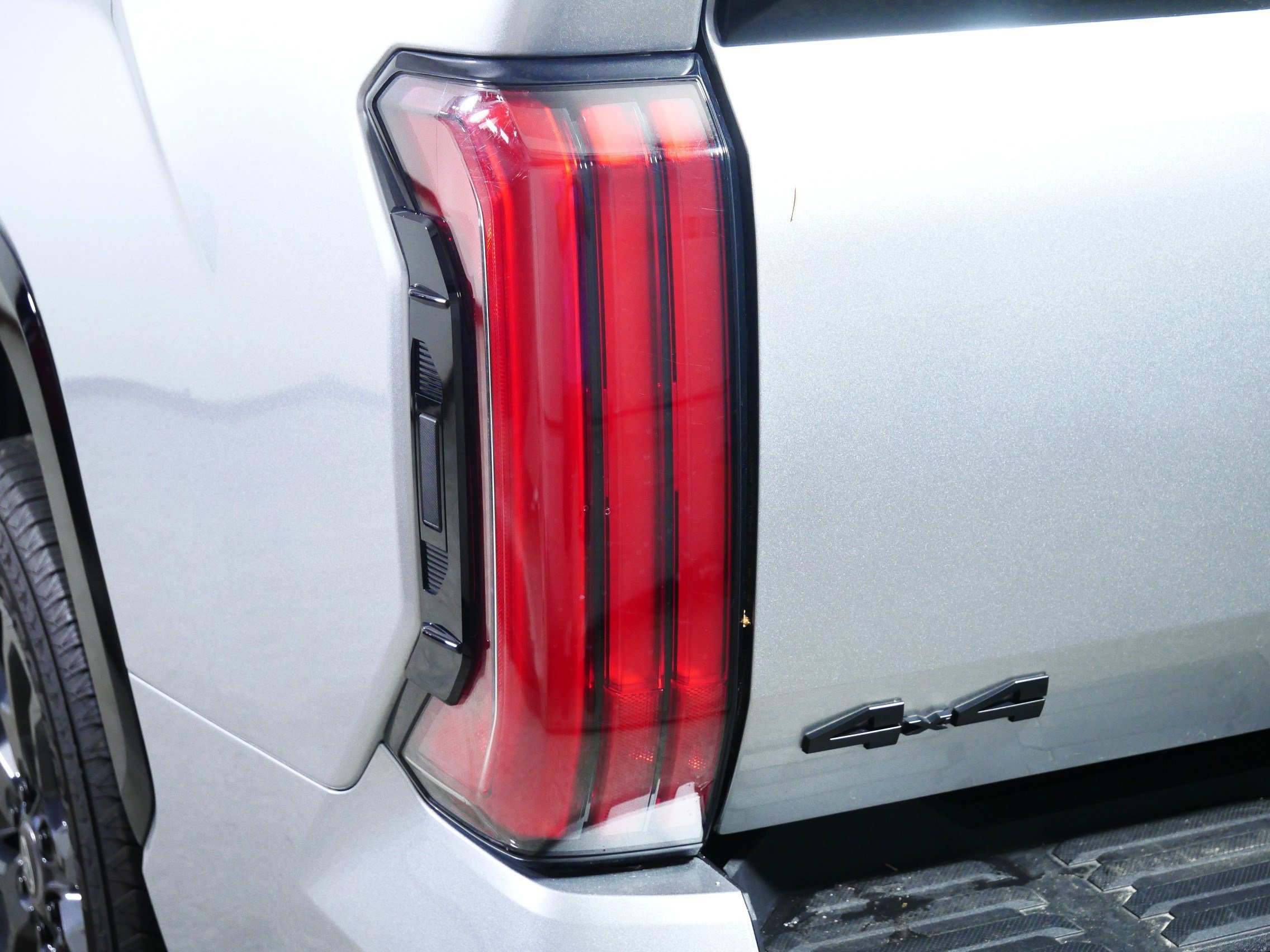 Used 2025 Toyota Tundra Platinum AWD/4WD image 17