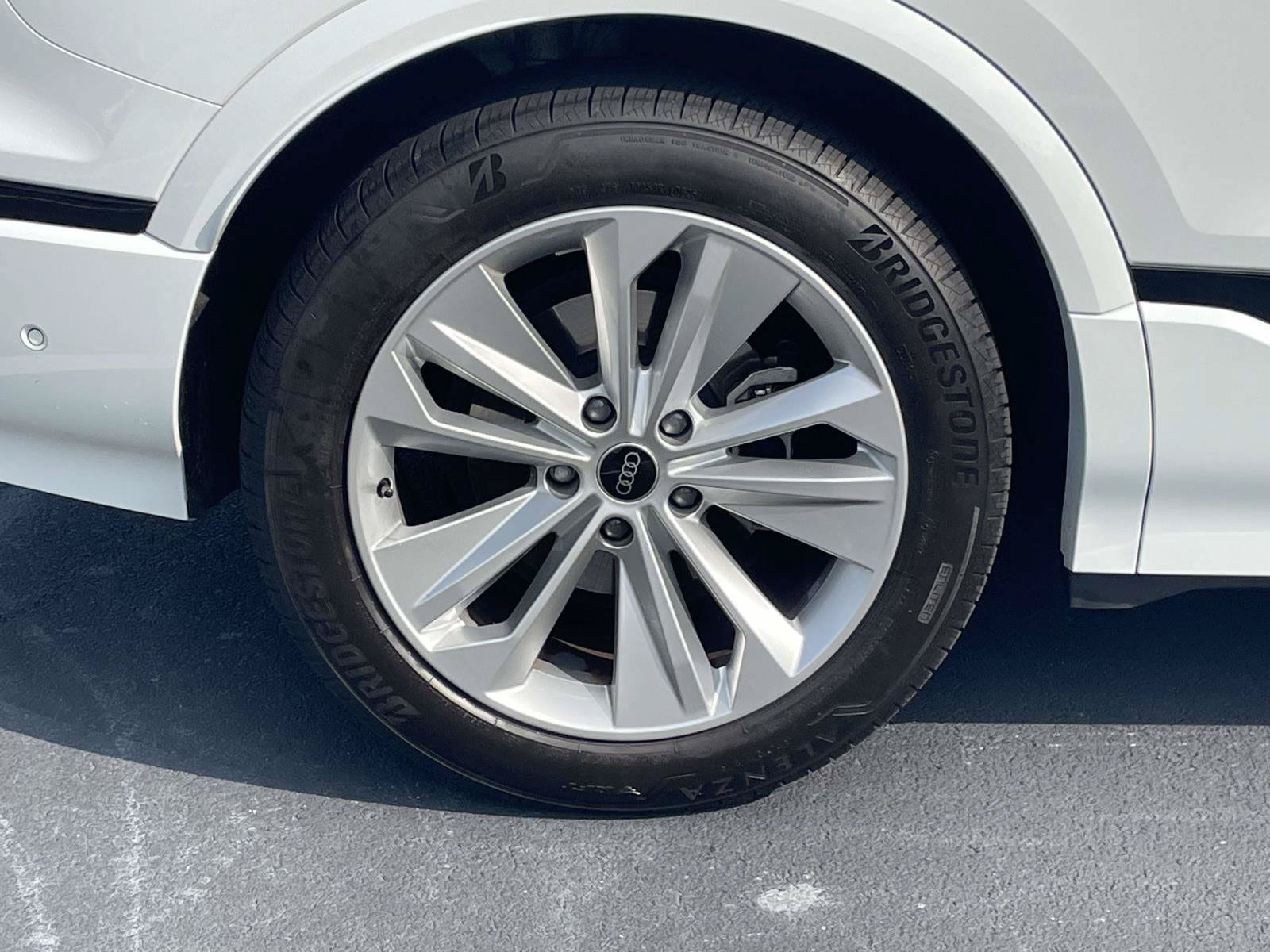 Certified 2025 Audi Q6 e-tron Prestige w/ 20" Wheel Package RWD image 9