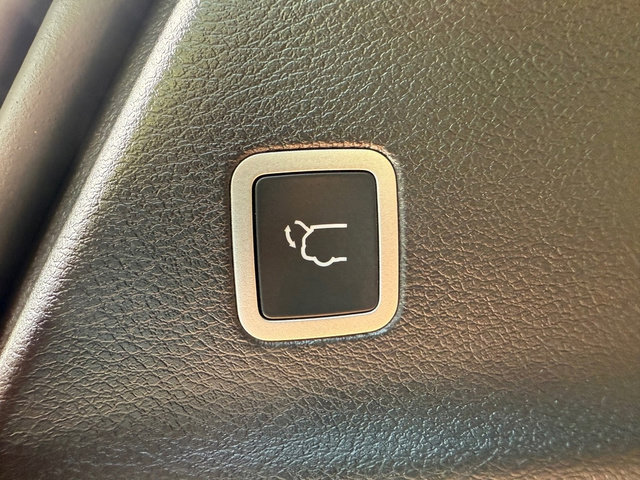 New 2026 Chrysler Pacifica Pinnacle w/ Trailer Tow Group image 22