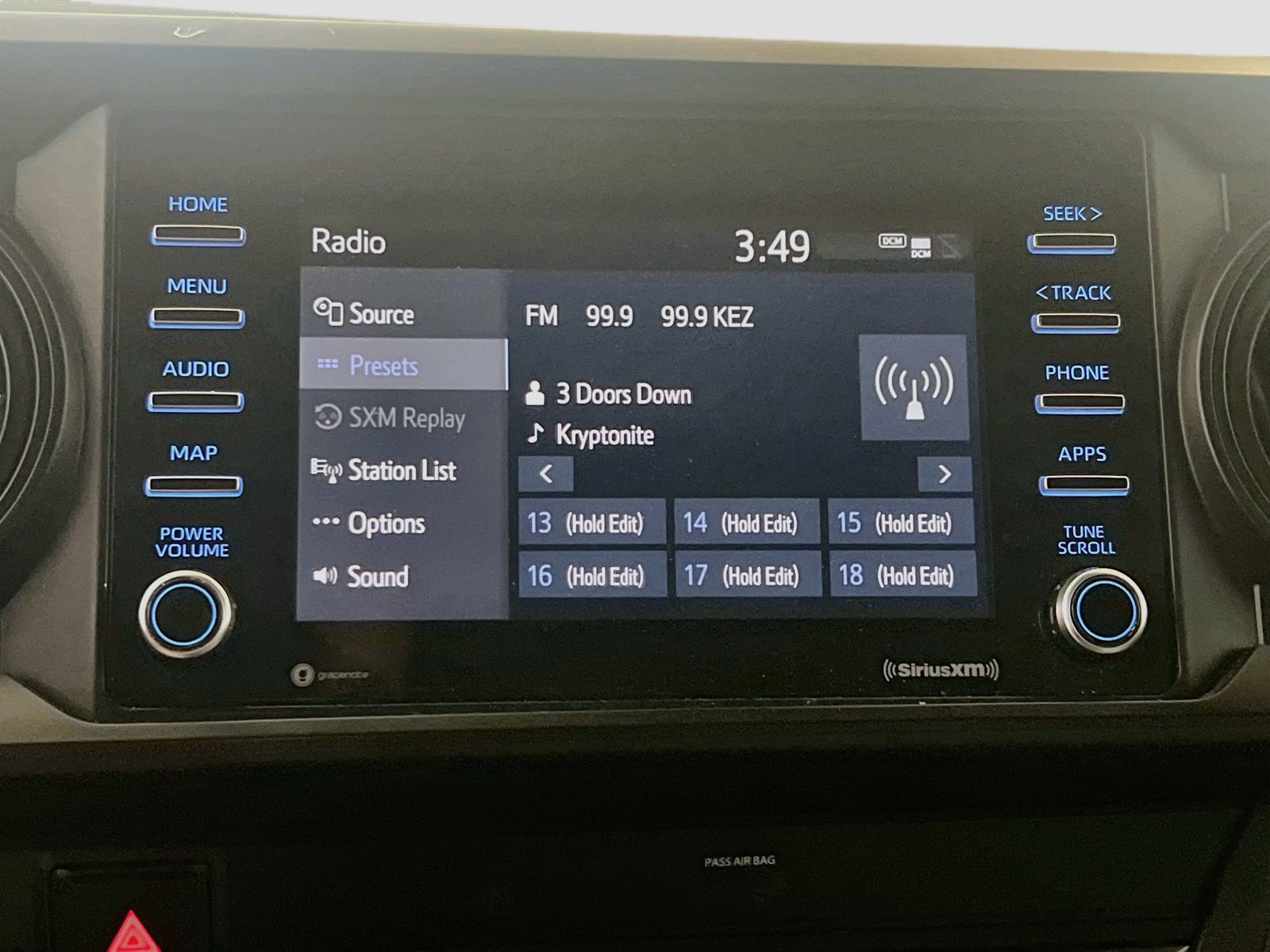 Used 2022 Toyota Tacoma SR RWD image 10