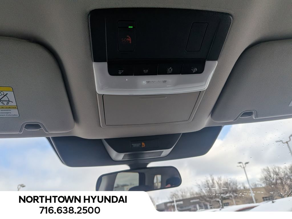 Used 2025 Nissan Pathfinder SV image 21