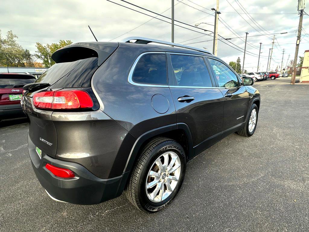 Used 2015 Jeep Cherokee Limited image 9