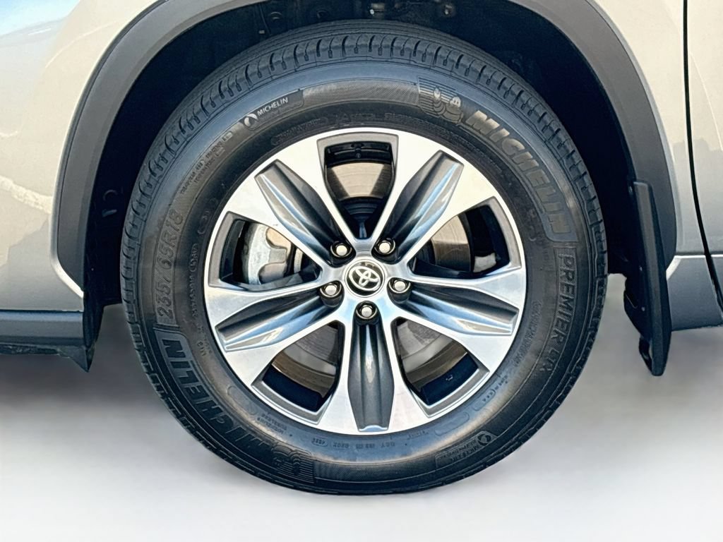 Certified 2026 Toyota Highlander XLE AWD/4WD image 31