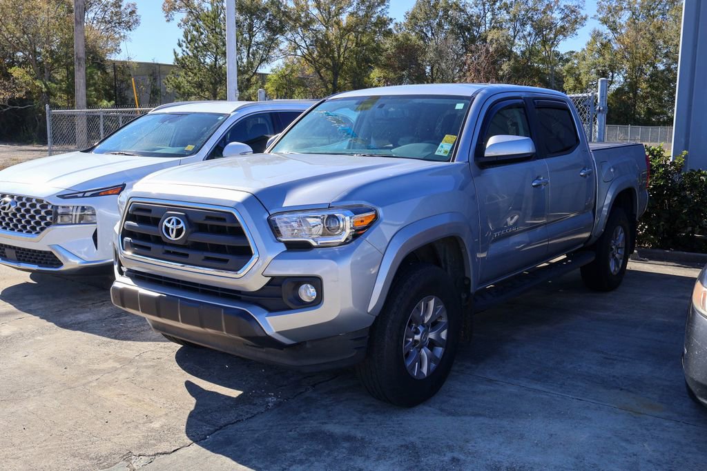 Used 2017 Toyota Tacoma 2WD Double Cab image 1