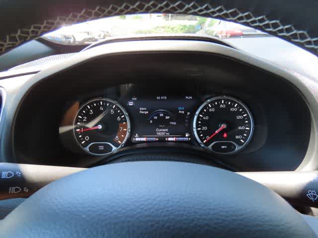 Used 2021 Jeep Renegade Latitude AWD/4WD image 24