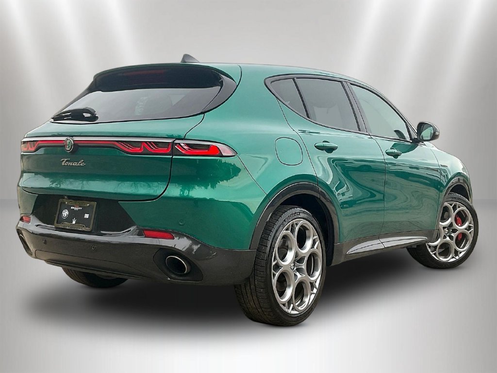 Used 2024 Alfa Romeo Tonale Veloce AWD/4WD image 6
