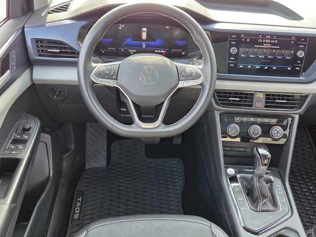 Used 2023 Volkswagen Taos SE image 11