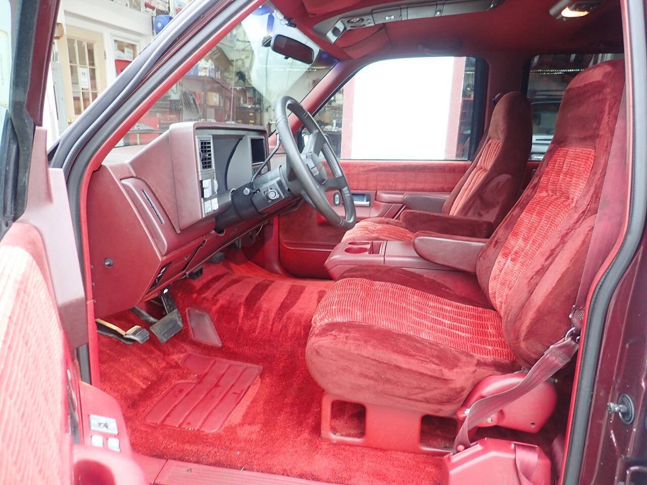 Used 1994 Chevrolet Suburban 2WD image 6