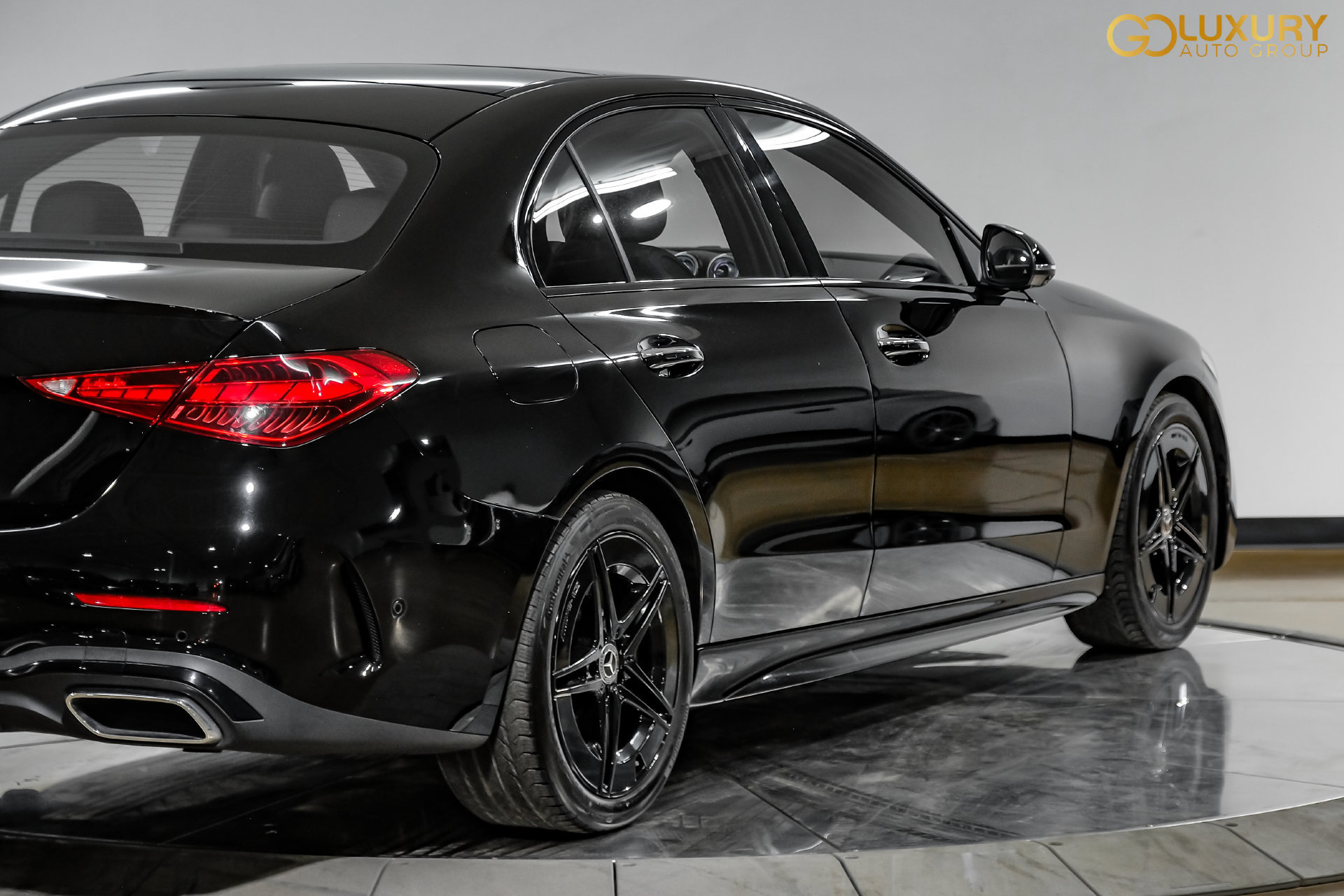 Used 2025 Mercedes-Benz C 300 Sedan w/ AMG Line w/ Night Package image 12
