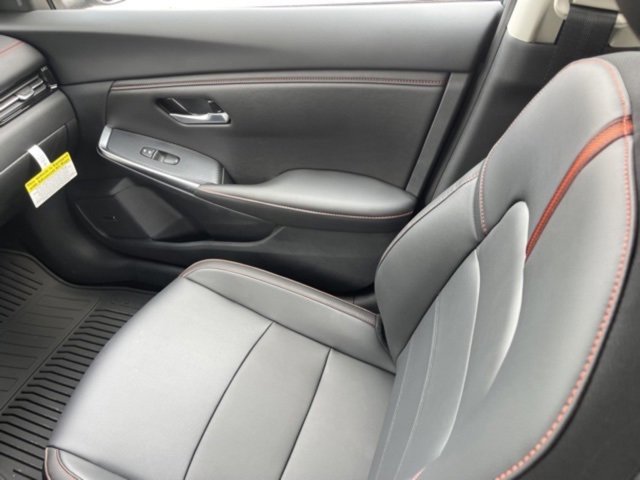 New 2025 Nissan Sentra SR w/ SR Premium Package image 14