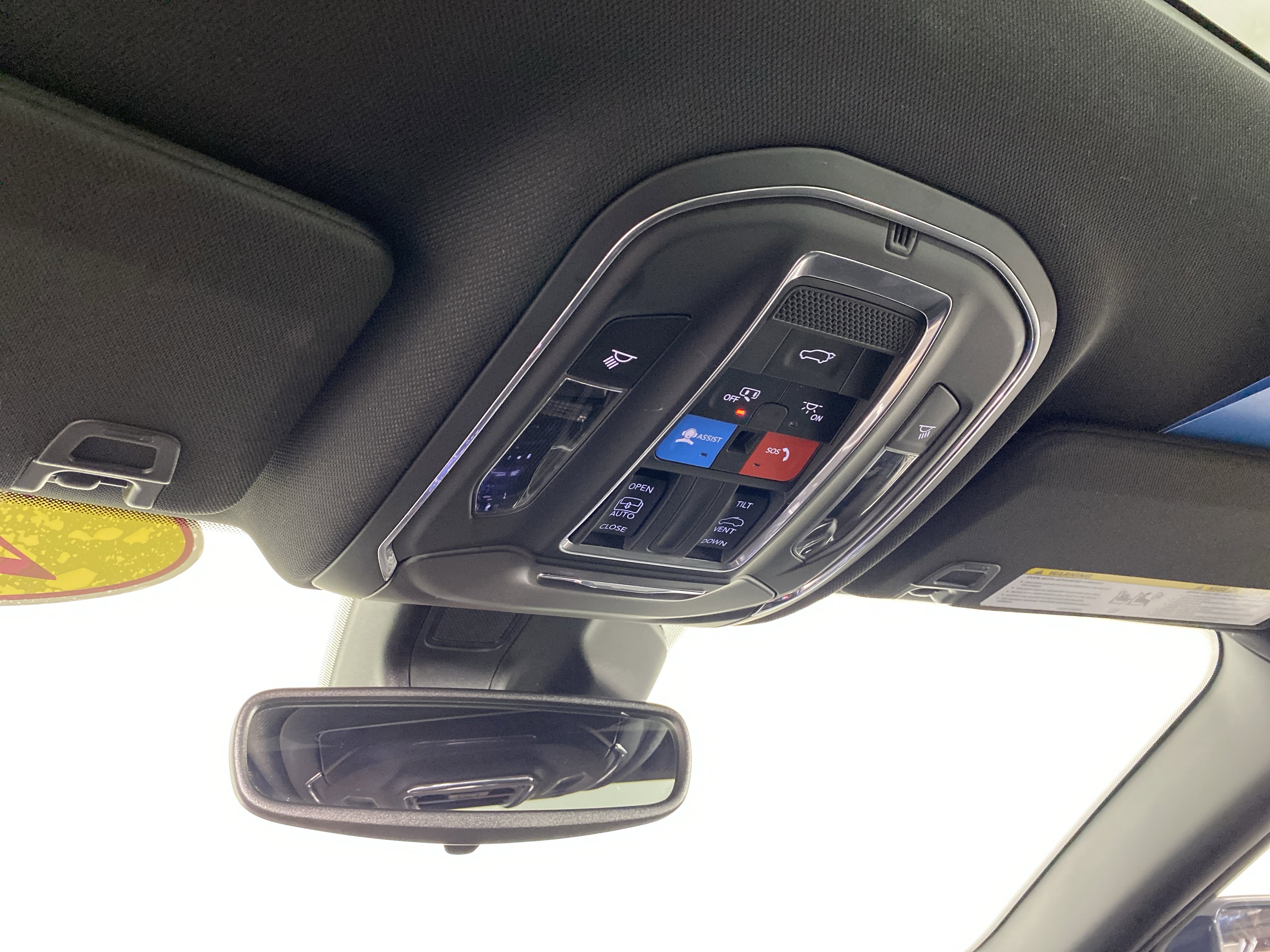 Used 2023 Jeep Grand Cherokee L Laredo image 27