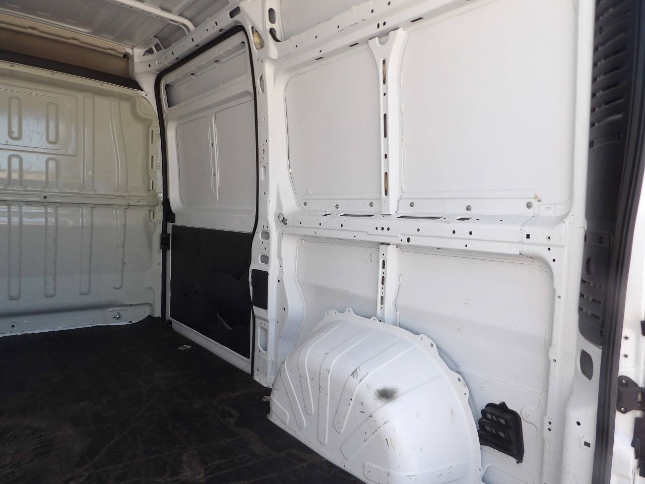 Used 2021 RAM ProMaster 1500 w/ Interior LED Lighting Group FWD image 8