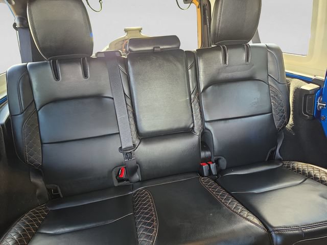 Used 2023 Jeep Wrangler Unlimited Sahara AWD/4WD image 17