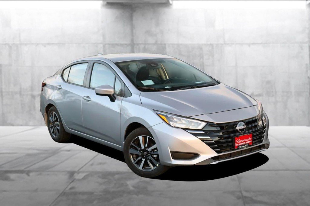 New 2025 Nissan Versa SV w/ Trunk Package image 2