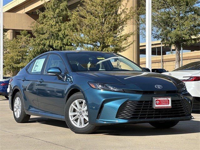 New 2026 Toyota Camry LE w/ Convenience Package FWD image 2