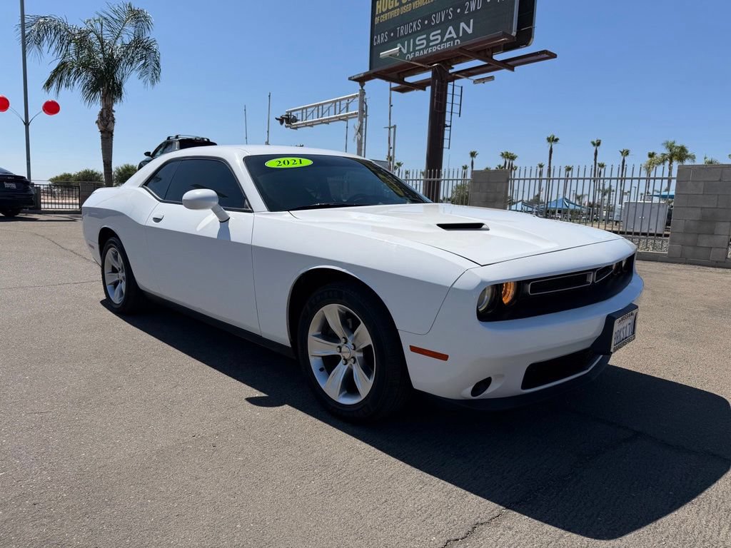 Used 2021 Dodge Challenger SXT RWD image 1