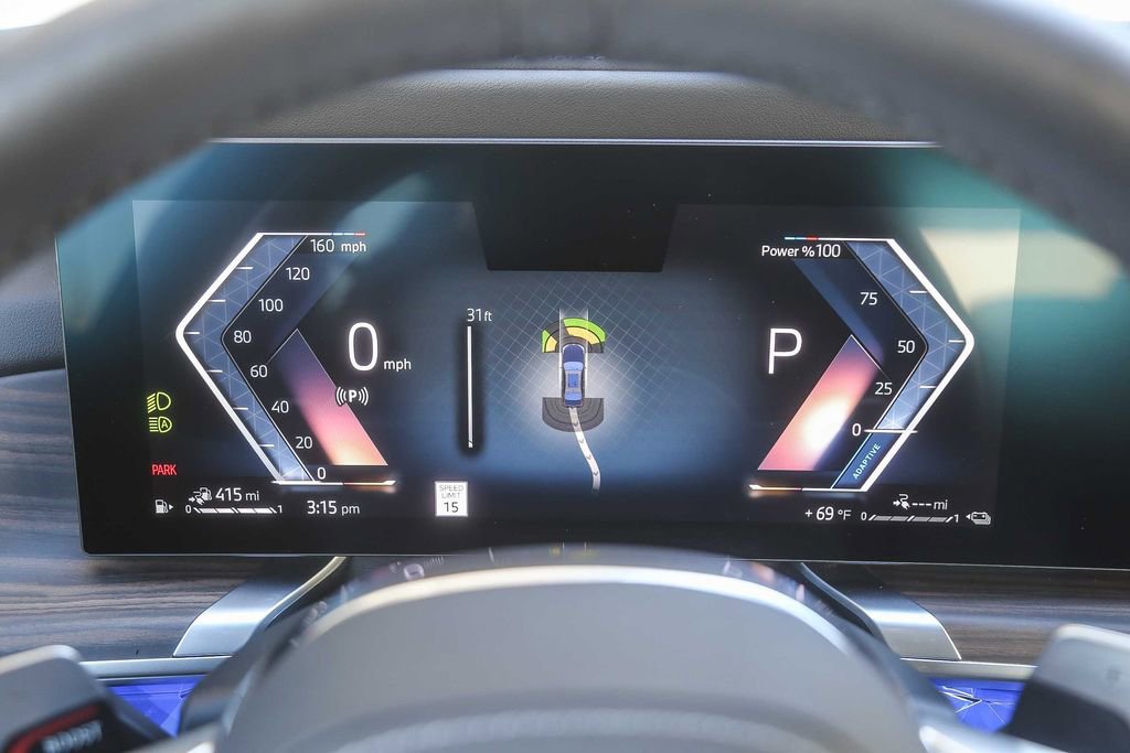 Used 2025 BMW 750e xDrive w/ Premium Package AWD/4WD image 19