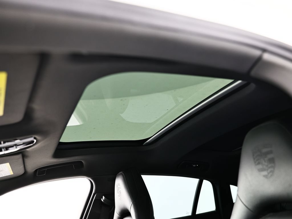 Used 2022 Porsche Panamera image 21