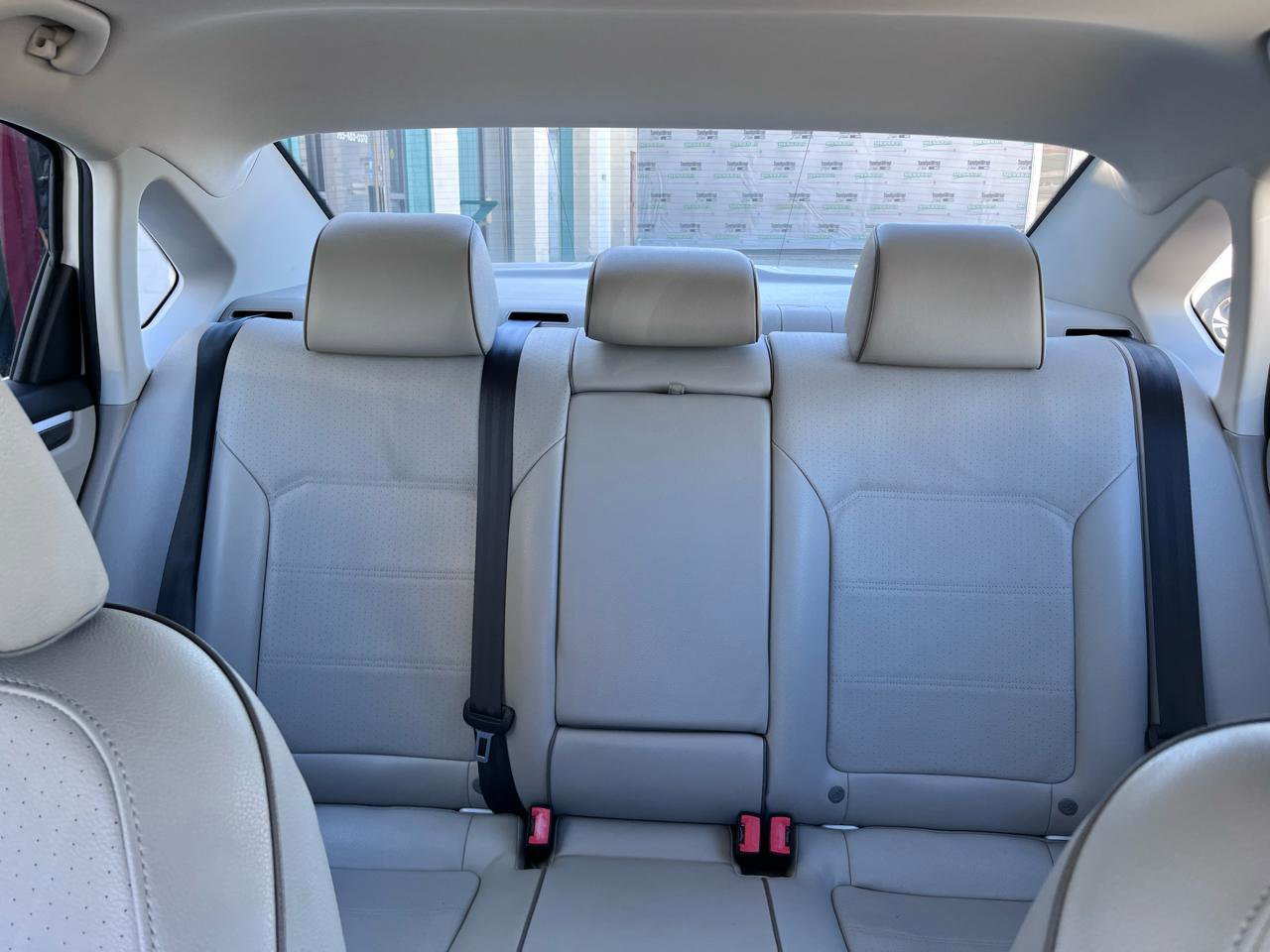 Used 2018 Volkswagen Passat 2.0T SE FWD image 13