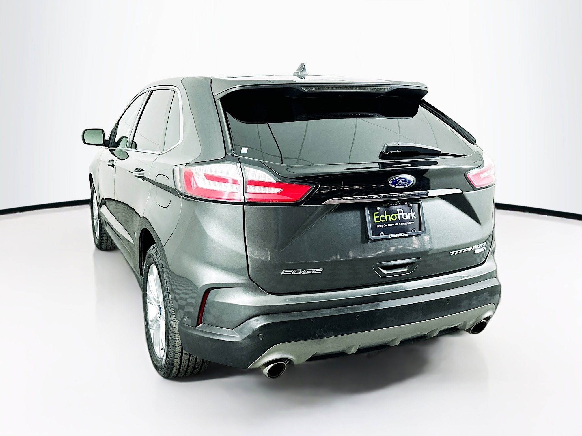 Used 2020 Ford Edge Titanium w/ Equipment Group 301A image 5
