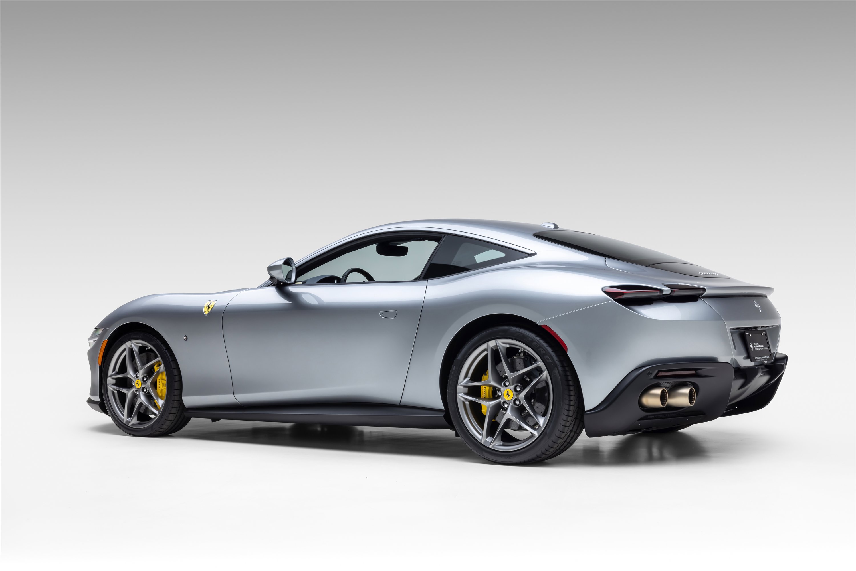 Used 2023 Ferrari Roma RWD image 7