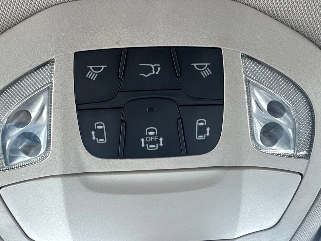 Used 2024 Chrysler Pacifica Touring-L FWD image 41