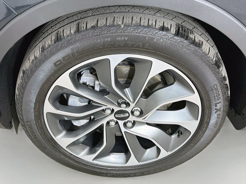 Used 2023 Lincoln Nautilus Reserve AWD/4WD image 21