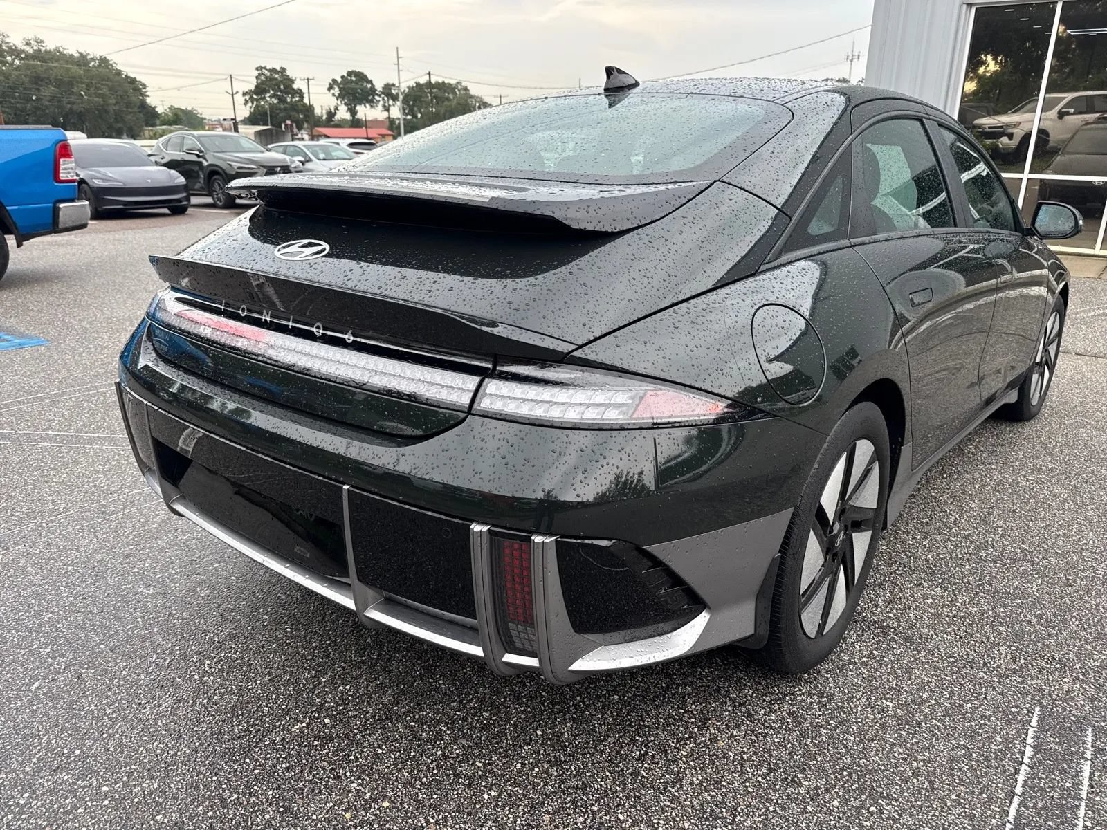 Used 2024 Hyundai Ioniq 6 SE RWD image 7