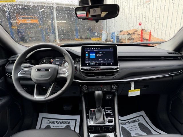 New 2026 Jeep Compass Latitude AWD/4WD image 30