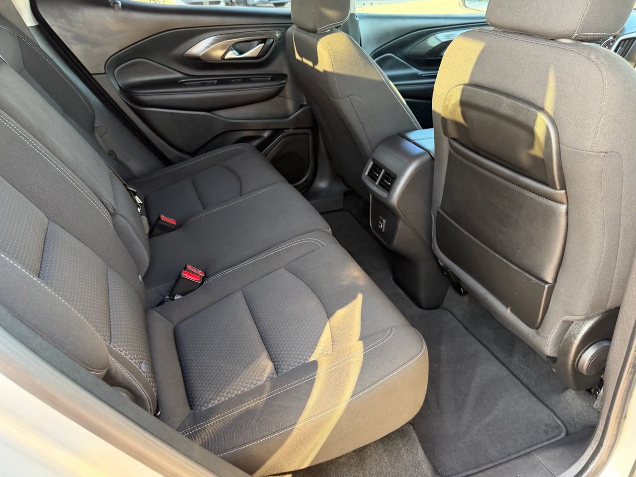 Used 2022 GMC Terrain SLE w/ Driver Convenience Package FWD image 34