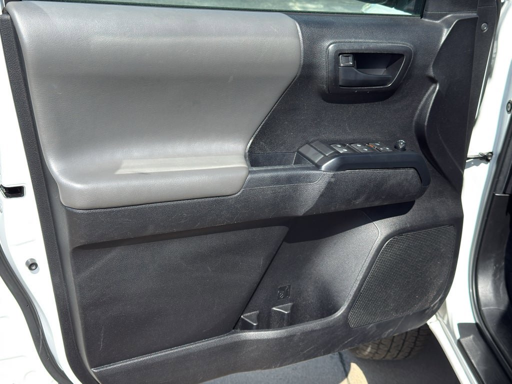 Used 2023 Toyota Tacoma SR w/ SR Convenience Package RWD image 9