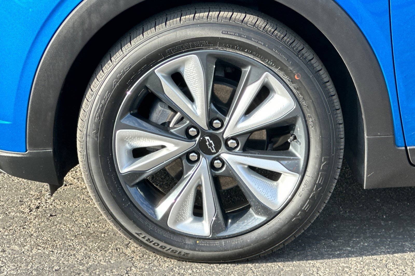 Certified 2022 Chevrolet Bolt EUV LT w/ Convenience Package image 36