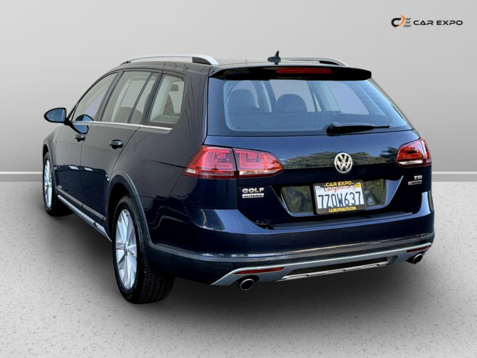 Used 2017 Volkswagen Golf Alltrack S image 5