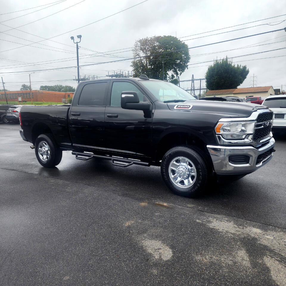 Used 2024 RAM 2500 Tradesman w/ Chrome Appearance Group image 6