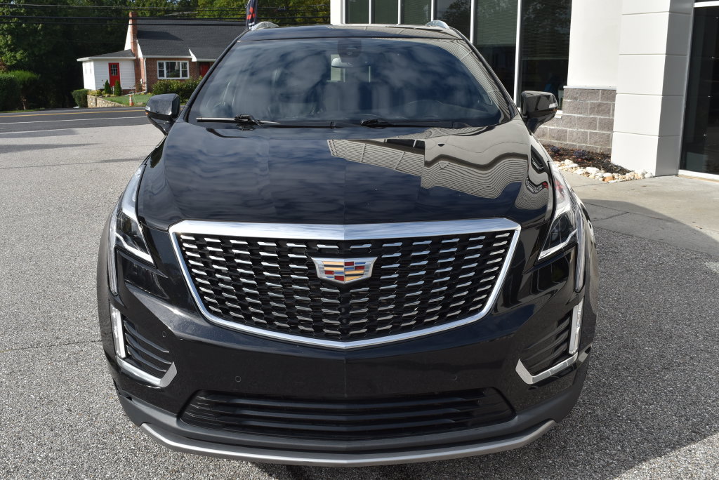 Used 2020 Cadillac XT5 Premium Luxury FWD image 3