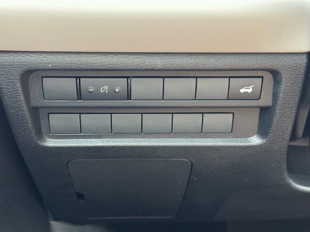 New 2025 Mitsubishi Outlander SE image 23