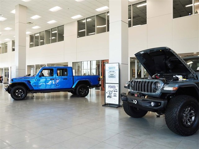 Used 2025 GMC Sierra 1500 SLE image 43