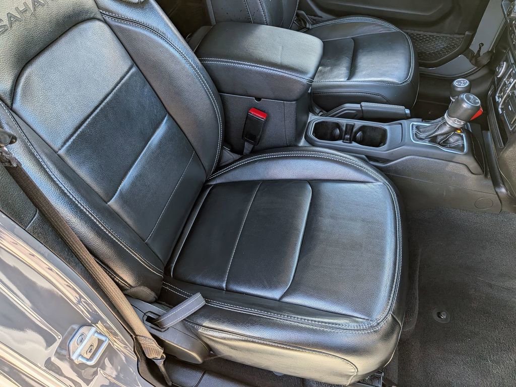 Used 2023 Jeep Wrangler Unlimited Sahara w/ Cold Weather Group AWD/4WD image 24