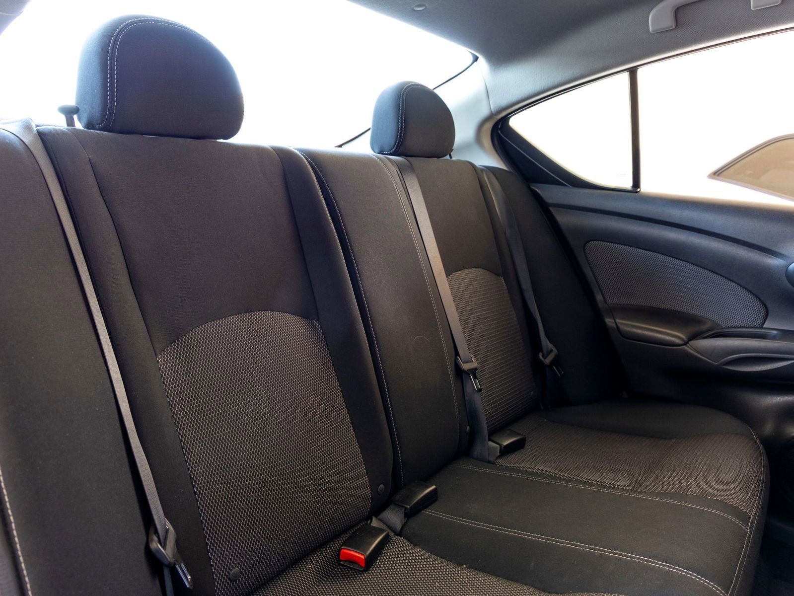 Used 2016 Nissan Versa SV image 24