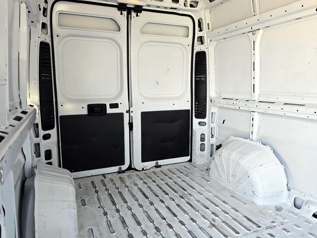Used 2023 RAM ProMaster 2500 image 18