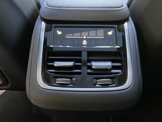 New 2026 Volvo XC90 B6 Plus w/ Protection Package Premier image 14