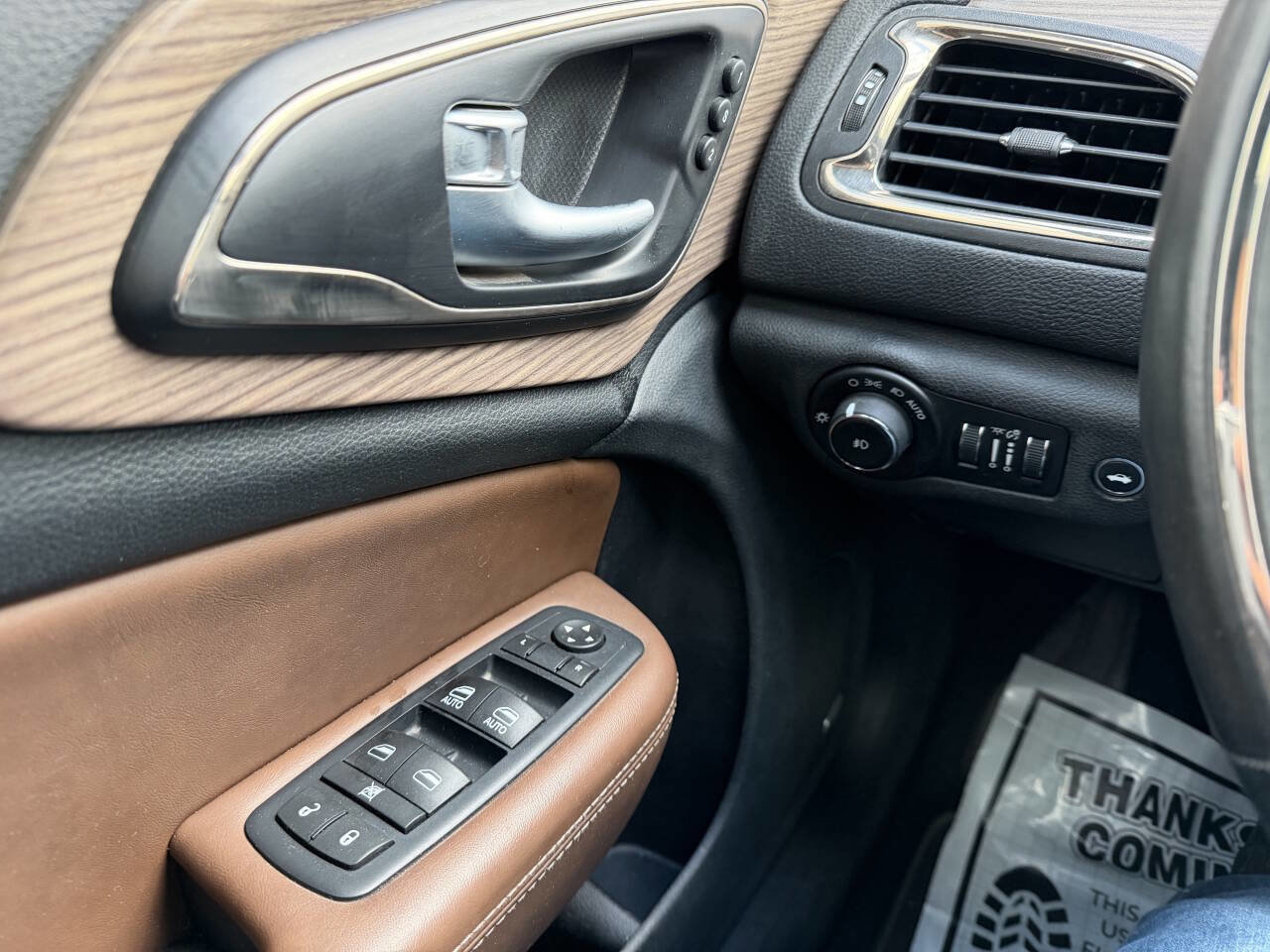 Used 2017 Chrysler 200 C w/ Premium Group image 18