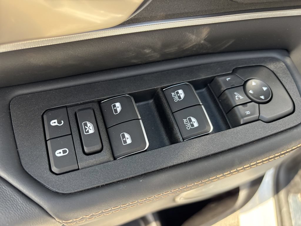 New 2026 RAM 1500 Tungsten AWD/4WD image 19